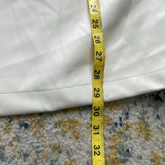 Good American Resort Faux Leather Short Sleeve Button-Up Shirt Bone Women’s 2X - Picture 9 of 13